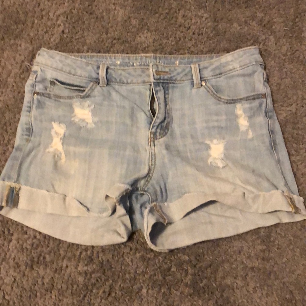 Jennifer Lopez shorts
